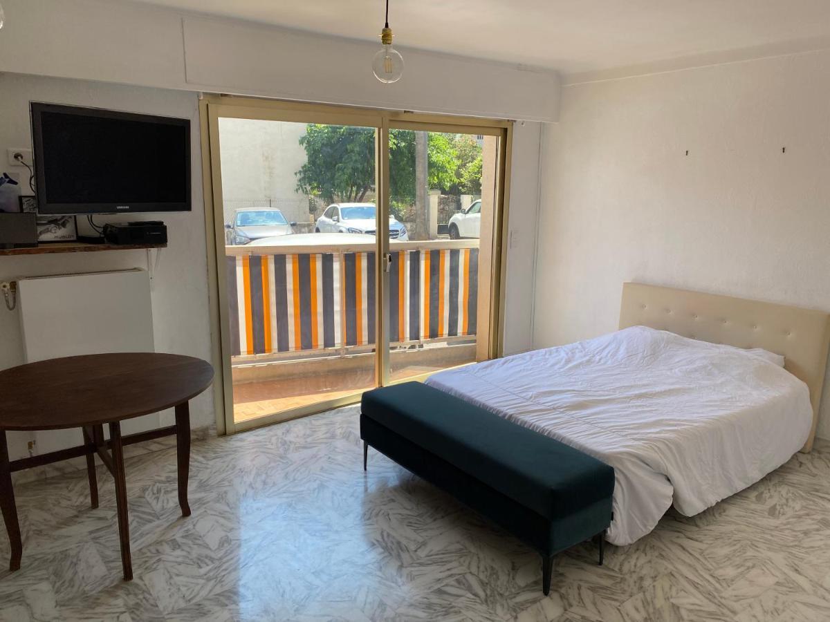 Studio Palm Beach Кан Екстериор снимка